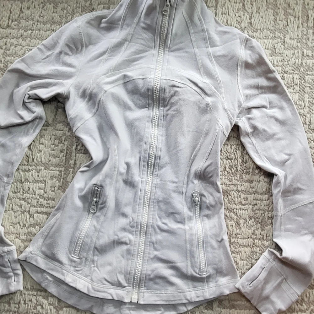 Lululemon Women's White Jacket - Picture 1 of 3